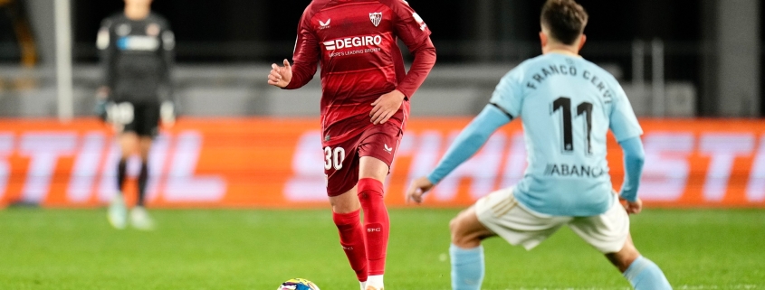 José Ángel Carmona, en un partido con el Sevilla FC
