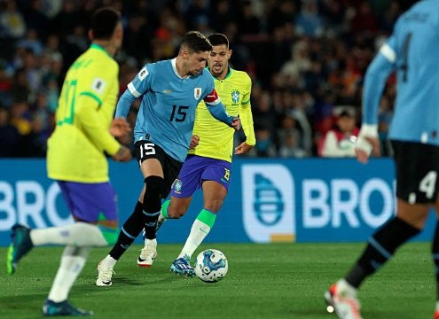 2-0: Valverde, titular en la victoria de Uruguay ante Brasil