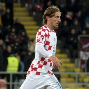 0-2: Modrić lleva a Croacia a la victoria sobre Letonia