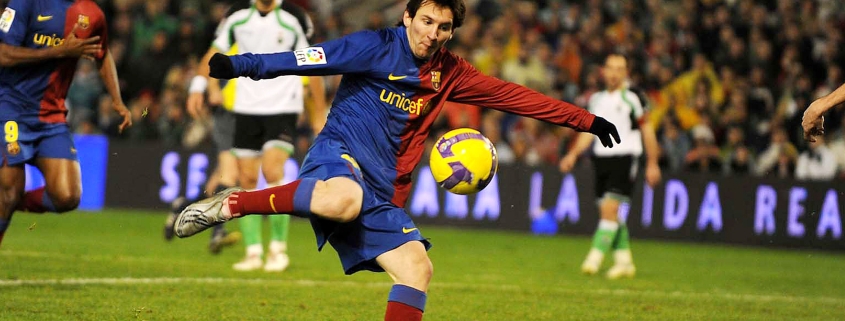 Se cumplen 15 años del gol número 5.000 del Barça en Liga, marcado por Leo Messi