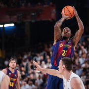 La victoria está situada en Palau (100-85) Reloj baloncesto label.aria.clock Hace 38 min