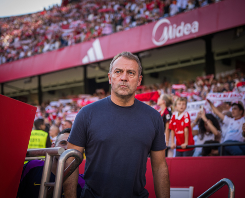 Label.Aria.Barcelonabadge 'Aprenderemos de la derrota' El entrenador del FC Barcelona elogia la ética de trabajo del equipo y quedó impresionado con la forma en que lucharon tan duro en la segunda mitad contra la etiqueta del primer equipo de Sevilla.