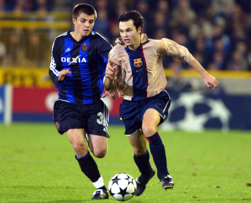 label.aria.barcelonabadge Iniesta y Brujas El 29 de octubre es la fecha en la que el mítico centrocampista debutará con los blaugranes ante el club al que se enfrentarán el próximo miércoles en el primer equipo de la Liga de Campeones label.aria.clock Hace 58 min