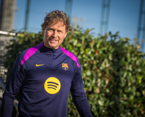 label.aria.barcelonabadge Marcus Sorg dará rueda de prensa A la espera del resultado del recurso del club contra la sanción de Hansi Flick, será el segundo entrenador quien comparezca ante la prensa el sábado Primer equipo label.aria.clock Hace 43 min