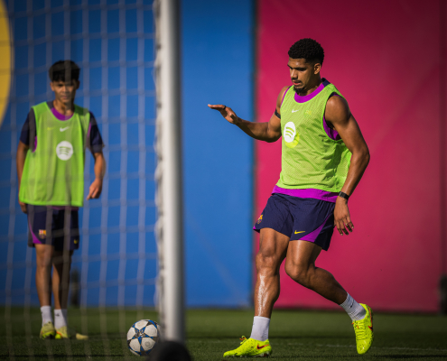 label.aria.barcelonabadge Recuperación tras la victoria Se reanudan los trabajos en la Ciutat Esportiva un día después de ganar al Girona y con dos grandes partidos en el horizonte Primer Equipo label.aria.clock Hace 2 horas