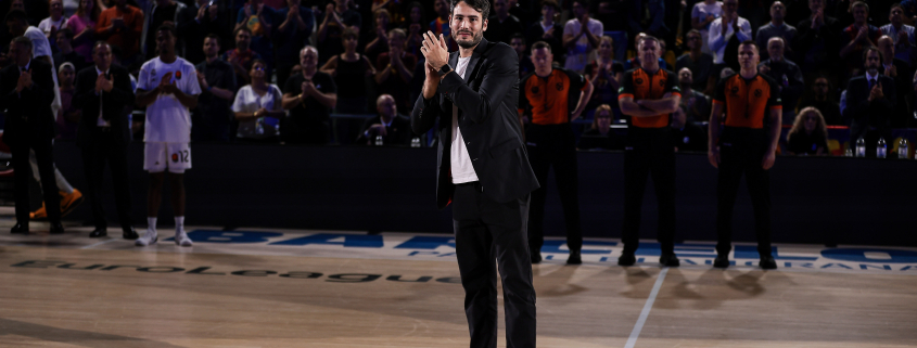 La bienvenida a casa de Álex Abrines Baloncesto reloj label.aria.clock Hace 1 h