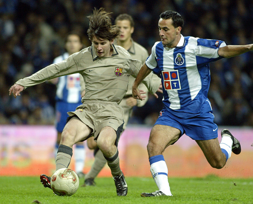 label.aria.barcelonabadge 22 años desde el debut de Leo Messi El argentino debutó en un amistoso contra el Porto el 16 de noviembre de 2003 Primer Equipo label.aria.clock Hace 27 Mins