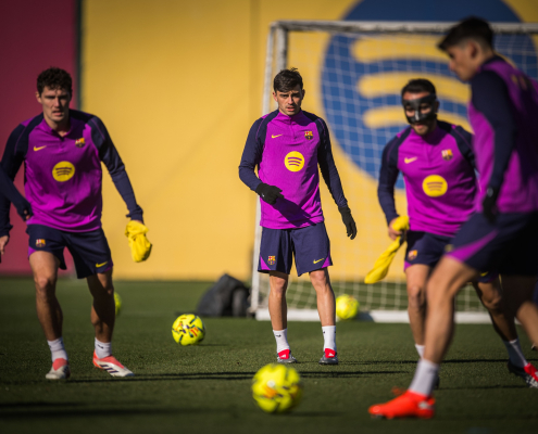 label.aria.barcelonabadge Pedri vuelve al grupo Hansi Flick y su equipo siguen preparándose para enfrentarse al Alavés en Spotify Camp Nou Primer equipo label.aria.clock Hace 1 hora