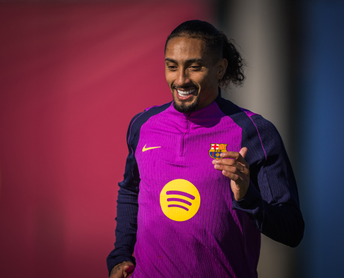 label.aria.barcelonabadge Primer entrenamiento de la semana Comienza la actividad en la Ciutat Esportiva con Raphinha entrenando con el grupo pero los jugadores internacionales aún están ausentes Primer Equipo label.aria.clock Hace 2 horas