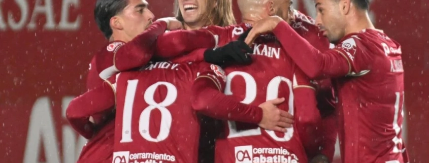 El Real Murcia logra una gran victoria frente al Europa en el último partido del año (3-1)