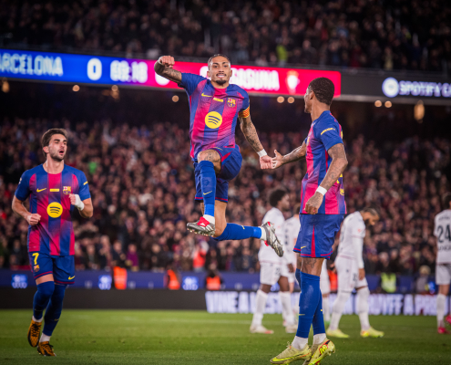 label.aria.barcelonabadge Barça 2-0 Osasuna: ¡Raphinha al rescate! El doblete del brasileño en la segunda parte asegura los tres puntos ante un sólido rival en el último partido del año en Spotify Camp Nou Primer Equipo label.aria.clock Hace 28 Mins