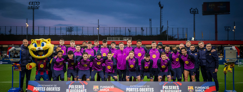 label.aria.barcelonabadge Caras nuevas en una sesión especial Ronald Araujo y Dani Olmo entrenan con la plantilla en la sesión de puertas abiertas en el Estadi Johan Cruyff First Team label.aria.clock Hace 1 hora