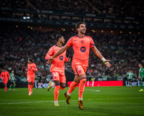 label.aria.barcelonabadge Las remontadas siguen llegando Los blaugranes igualan los 18 puntos conseguidos tras perder posiciones la temporada pasada en sólo quince jornadas esta temporada Primer Equipo label.aria.clock Hace 5 horas