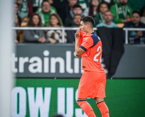 label.aria.barcelonabadge Roony marca el primer gol El sueco abre su cuenta blaugrana con el tercer gol ante el Betis en La Cartuja Primer equipo label.aria.clock Hace 32 Mins
