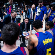 Kosner Baskonia o UCAM Murcia, el rival a cuatro del reloj de Copa Baloncesto label.aria.clock Hace 31 Min