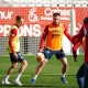 Sesión de entrenamiento del primer equipo en el estadio pensando ya en el Real Murcia – Algeciras