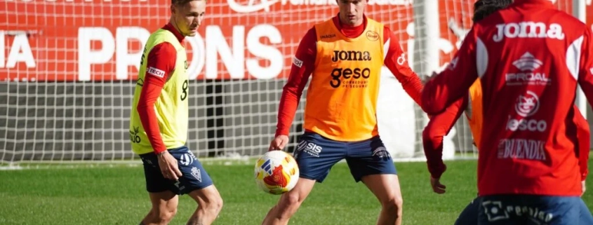 Sesión de entrenamiento del primer equipo en el estadio pensando ya en el Real Murcia – Algeciras