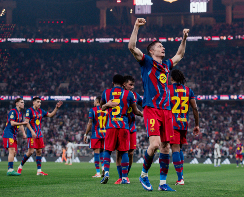 label.aria.barcelonabadge 10 victorias seguidas, 10 años después Con la victoria sobre el Real Madrid en la Supercopa, el Barça ya suma 10 victorias seguidas, igualando la racha de Luis Enrique en el primer equipo de 2016 label.aria.clock 12 ene 26