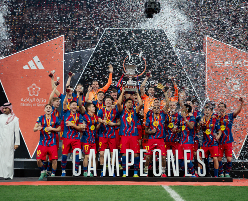 label.aria.barcelonabadge Barça 3-2 Real Madrid: ¡Superhombres! Dos goles de Raphinha y una victoria de Lewandowski otorgan la 16ª Supercopa de España en una noche memorable en Jeddah Primer equipo label.aria.clock hace 5 horas