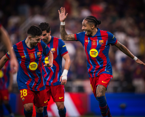 label.aria.barcelonabadge Barça - Athletic 5-0: Los superfinalistas Ferran, Fermín, Roony y Raphinha (2) marcan los goles y el equipo de Hansi Flick avanza a la final del domingo con el primer equipo label.aria.clock Hace 25 min