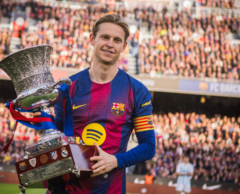 label.aria.barcelonabadge Celebración de la Supercopa y MVP del número 10 También se guarda un minuto de silencio por los fallecidos en los recientes accidentes ferroviarios, y por Carles Vilarrubí y Lucien Muller Primer Equipo label.aria.clock Hace 12 Mins