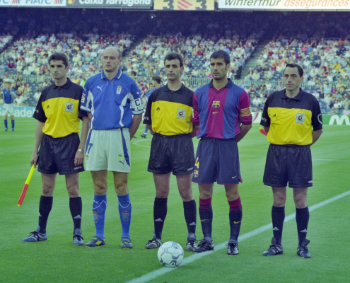 label.aria.barcelonabadge El Oviedo vuelve a Spotify Camp Nou Los asturianos han vuelto a la máxima categoría tras un cuarto de década en las categorías inferiores Primer equipo label.aria.clock Hace 20 Mins
