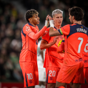 label.aria.barcelonabadge Elche - Barça 1-3: tres puntos más Lamine Yamal, Ferran Torres y Marcus Rashford marcan goles pero podría haber habido aún más gracias a una elegante actuación del primer equipo líder de la Liga label.aria.clock Hace 25 minutos