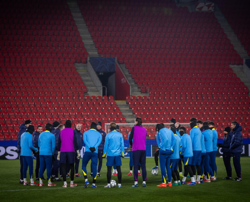 label.aria.barcelonabadge Entrenamiento en el Eden Arena Los blaugranes realizan el último entrenamiento antes del choque europeo Primer equipo label.aria.clock Hace 1 hora