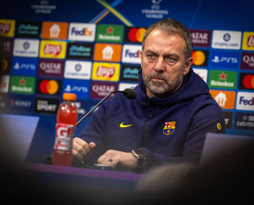label.aria.barcelonabadge Hansi Flick: "El objetivo son 16 puntos" El seleccionador alemán opina que una victoria contra el Slavia Praga es vital para mantener las esperanzas de terminar entre los ocho primeros en el primer equipo de la Liga de Campeones label.aria.clock Hace 1 hora