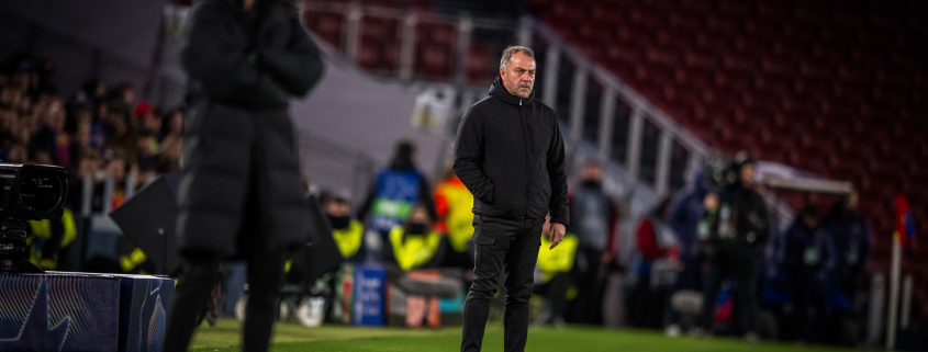 label.aria.barcelonabadge Hansi Flick: "Terminar quinto es fantástico" El entrenador criticó la actuación de su equipo en la primera mitad de la victoria sobre Copenhague, pero estaba encantado de estar en los octavos de final del primer equipo label.aria.clock Hace 19 minutos