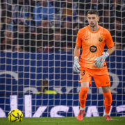 FC. Barcelona: label.aria.barcelonabadge Joan García, salvada del mes de enero label.aria.barcelonabadge Joan García, salvada del mes de enero La brillante parada del portero azulgrana ante el Espanyol le otorga el premio por segunda vez desde que llega al primer equipo blaugrana label.aria.clock Hace 56 Mins