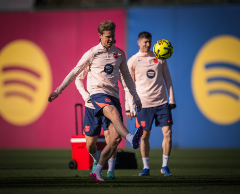 label.aria.barcelonabadge La plantilla para el Elche-Barça Hansi Flick convoca a 21 jugadores con Frenkie de Jong de vuelta tras sanción a mitad de semana en el primer equipo de la Champions label.aria.clock Hace 18 min