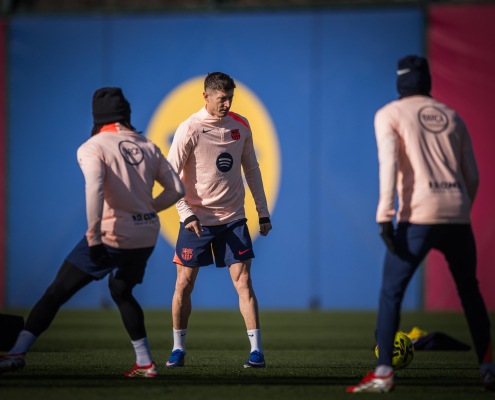 label.aria.barcelonabadge La preparación del Elche La plantilla continúa entrenando para el partido del sábado en el Primer Equipo Martínez Valero label.aria.clock Hace 54 Mins