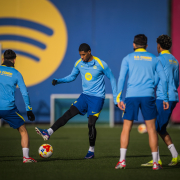 label.aria.barcelonabadge Los ganadores de la Supercopa se preparan para el desafío de la Copa del Rey Después de recoger su primer trofeo de la temporada en Jeddah, el equipo de Hansi Flick comienza los preparativos para la eliminatoria copera contra el primer equipo del Racing de Santander label.aria.clock Hace 1 hora