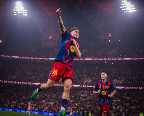 label.aria.barcelonabadge PREVIA DE LA SUPERCOPA | Barça-Real Madrid El primer trofeo de la temporada está en juego mientras continúa la famosa rivalidad en Jeddah (domingo, 20:00 h CET) Primer equipo label.aria.clock Hace 14 min