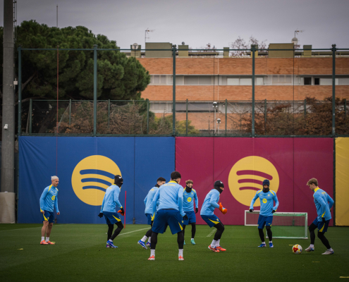 label.aria.barcelonabadge Plantilla del FC Barcelona para la Supercopa de España Hansi Flick nombra a sus jugadores para el torneo que se disputará esta semana en Jeddah, Arabia Saudí Primer equipo label.aria.clock Hace 23 minutos