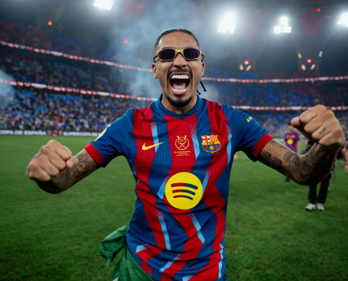 label.aria.barcelonabadge Raphinha, el jugador del partido Dos goles, como en la semifinal, otorgan al brasileño la corona de jugador del partido en Jeddah Primer equipo label.aria.clock Hace 39 minutos
