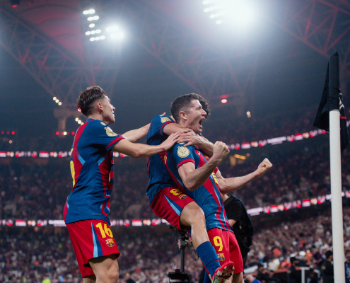 label.aria.barcelonabadge XVI Supercopa de España Tras derrotar a Athletic Club y Real Madrid, los blaugranas suman un título más a su amplio palmarés Primer Equipo label.aria.clock hace 4 horas