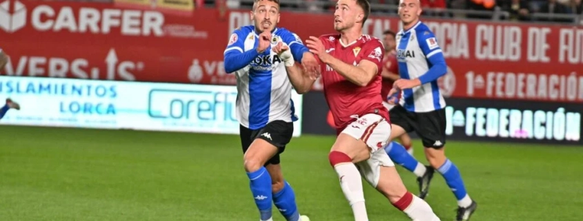 Al Real Murcia se le escapa la victoria en los minutos finales ante el Hércules (1-1)