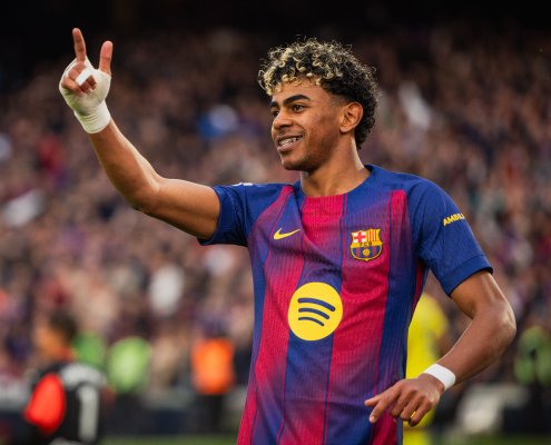 label.aria.barcelonabadge Barça - Villarreal 4-1: Lamine lidera el camino El primer hat-trick de Lamine Yamal y un gol tardío de Lewandowski aseguran una semana más en lo más alto de la clasificación de la Liga Primer equipo label.aria.clock Hace 36 minutos