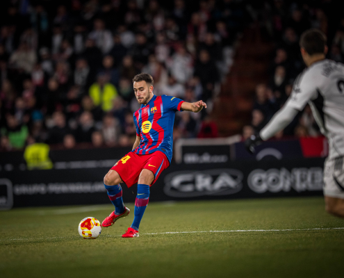 label.aria.barcelonabadge Eric García alcanza los 150 El defensa catalán ha acumulado una tonelada y media de partidos con la camiseta del FC Barcelona en un momento en el que su forma ha alcanzado su punto máximo Primer Equipo label.aria.clock Hace 1 hora