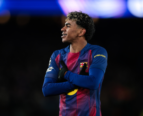 label.aria.barcelonabadge Lamine Yamal, máquina de hacer goles El adolescente había marcado en cuatro partidos seguidos, lo que le convertía en el jugador más joven del FC Barcelona en lograrlo en el Primer Equipo label.aria.clock Hace 58 Mins