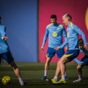 label.aria.barcelonabadge Modalidad Liga Raphinha vuelve a sumarse a las actividades del grupo a medida que se acerca el viaje a Girona Primer Equipo label.aria.clock Hace 1 hora