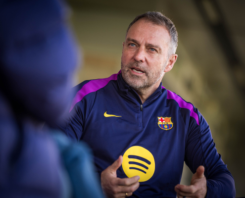 label.aria.barcelonabadge 'Nunca nos rendiremos' El técnico alemán analiza detalladamente su carrera, la situación actual y su futuro en una entrevista para el canal de Youtube del FC Barcelona Primer Equipo label.aria.clock Hace 31 Mins
