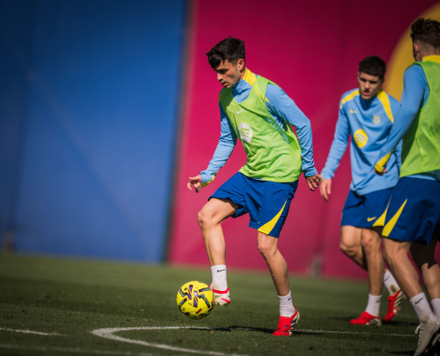 label.aria.barcelonabadge Pedri y Rashford se incorporan al equipo para parte del entrenamiento Los blaugranes vuelven a los entrenamientos tras dos días de descanso mientras comienzan los preparativos para el partido contra el Levante Primer Equipo label.aria.clock Hace 34 Mins