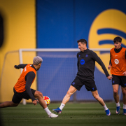 label.aria.barcelonabadge Primera sesión de la semisemana copera Con el partido en el Metropolitano en el horizonte, los jugadores se ponen manos a la obra Primer Equipo label.aria.clock Hace 54 Mins