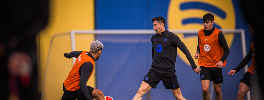 label.aria.barcelonabadge Primera sesión de la semisemana copera Con el partido en el Metropolitano en el horizonte, los jugadores se ponen manos a la obra Primer Equipo label.aria.clock Hace 54 Mins