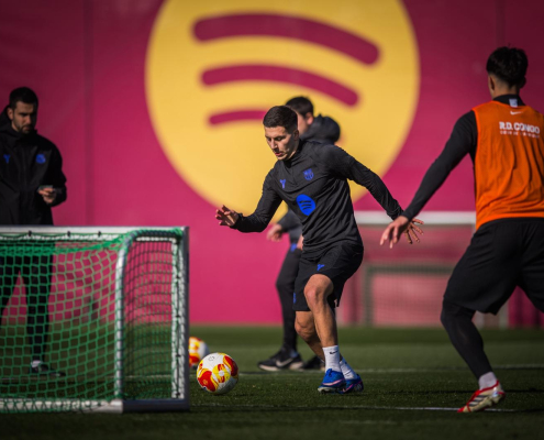 label.aria.barcelonabadge Sesión de recuperación El equipo de Hansi Flick descansará el lunes antes de empezar a preparar el choque de Copa del Rey del próximo jueves Primer Equipo label.aria.clock Hace 49 Mins