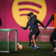 label.aria.barcelonabadge Sesión de recuperación El equipo de Hansi Flick descansará el lunes antes de empezar a preparar el choque de Copa del Rey del próximo jueves Primer Equipo label.aria.clock Hace 49 Mins