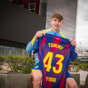 label.aria.barcelonabadge Tommy: 'Estoy viviendo el sueño' El centrocampista formado en La Masia debuta con el primer equipo del Barça ante el Mallorca en el reciente partido de LaLiga en el Spotify Primer Equipo del Camp Nou label.aria.clock hace 1 hora